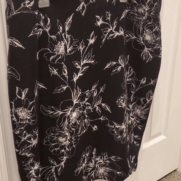 Dex black/cream printed pencil skirt - Picture 3 of 4